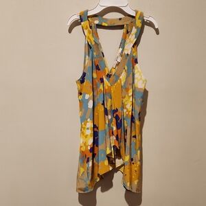 ❤️ NWOT! DIANE VON FURSTENBERG SILK ASYMMETRIC HEM SLEEVELESS TOP / BLOUSE, 6